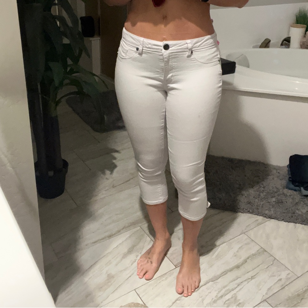 Why capris was a little slit on the side
